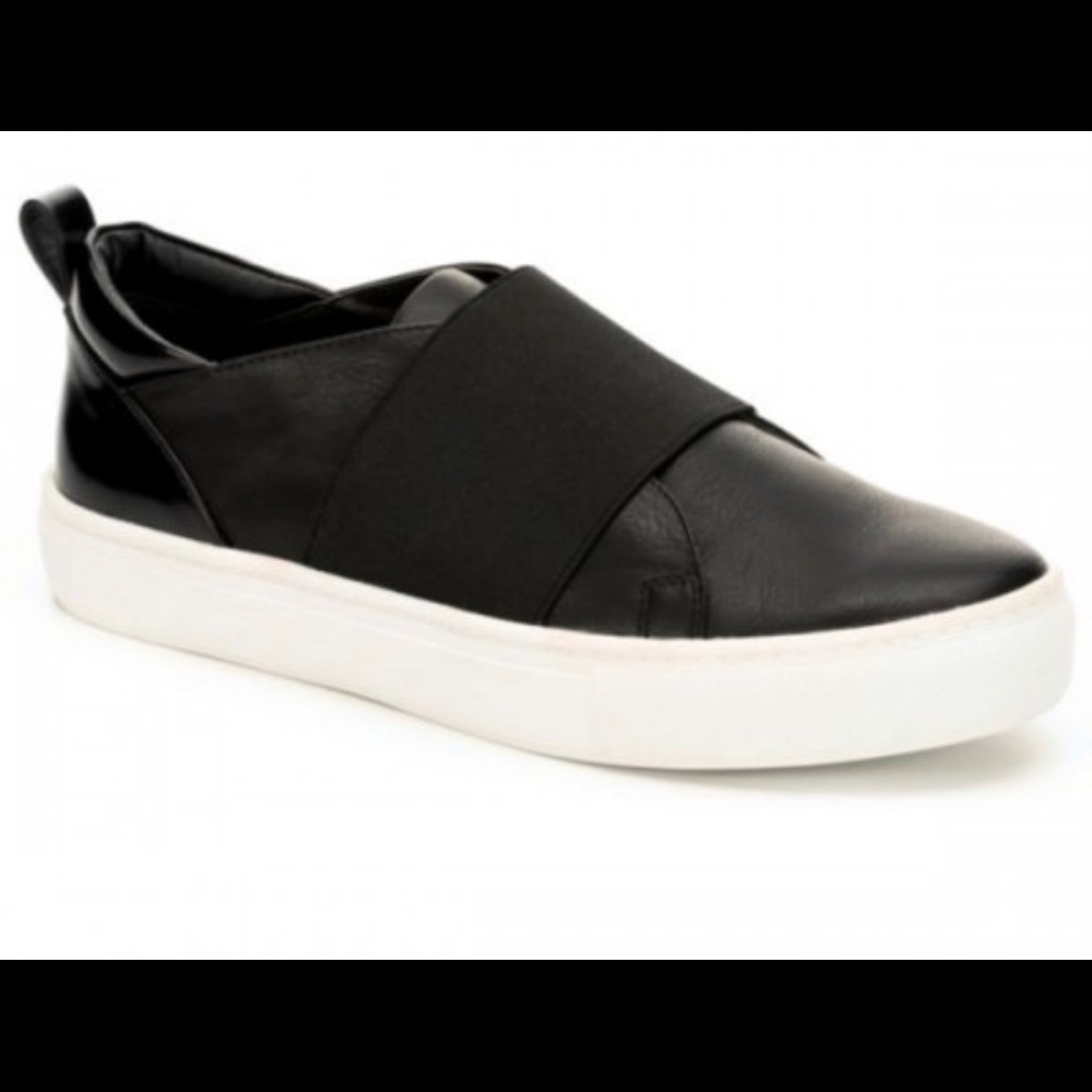 Steve Madden slip ons
